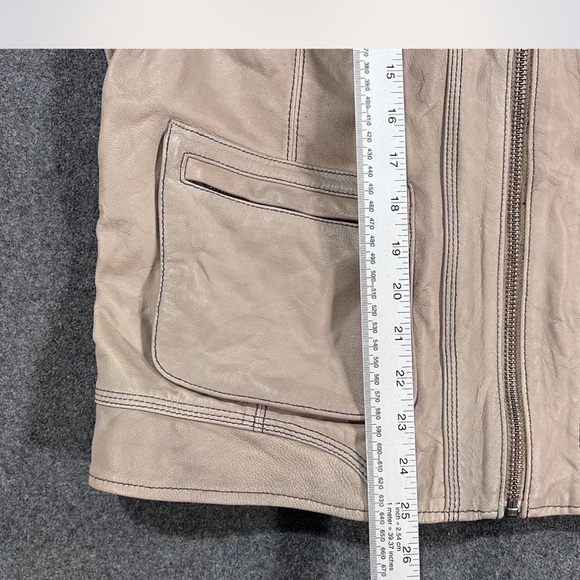 Women’s  Beige HD Leather Jacket - Picture 4 of 8